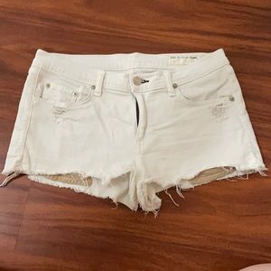Rag & bone white denim cut offs - stretchy!